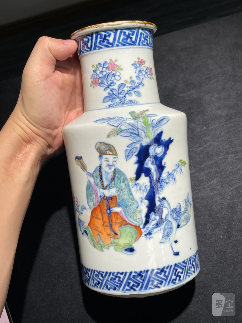 清中期 斗彩四爱图瓶一对 - 图19